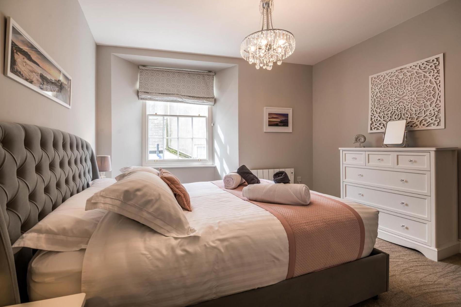 Lady Tenby - 2 Bedroom Apartment - 텐비 외부 사진