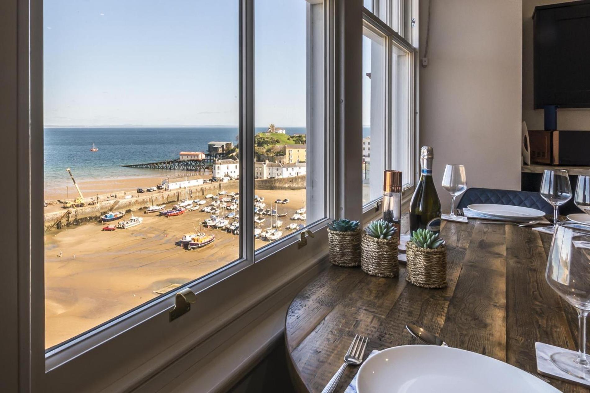 Lady Tenby - 2 Bedroom Apartment - 텐비 외부 사진
