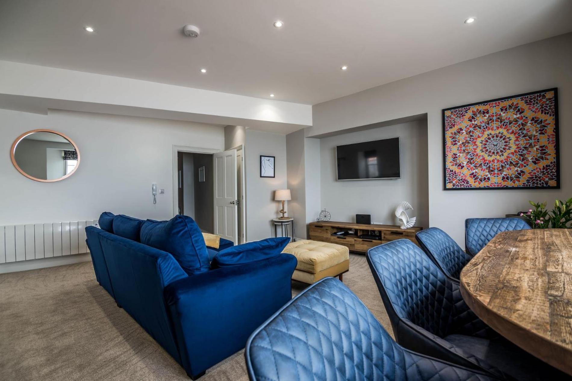 Lady Tenby - 2 Bedroom Apartment - 텐비 외부 사진